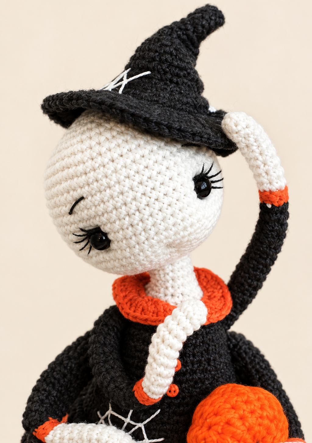 Chloe the Spider Girl crochet pattern - crochet face and hat detail