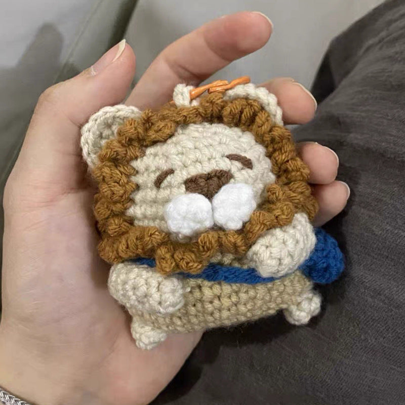 Finished crochet lion keychain example made from the material kit